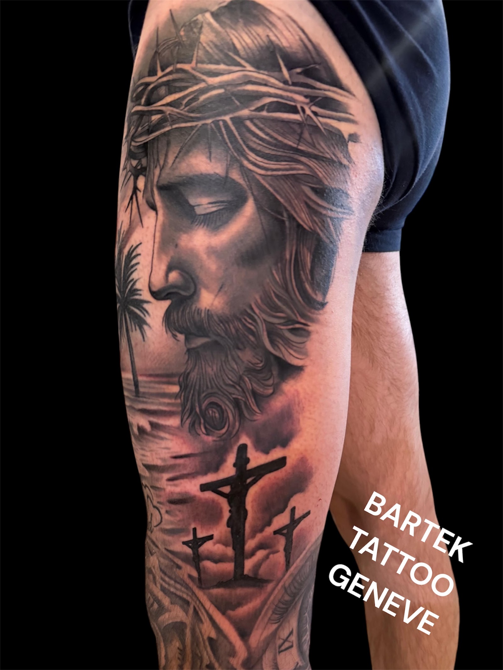 Tatouage r&eacute;alis&eacute; par Bartek Karpeta, artiste tatoueur &agrave; Gen&egrave;ve